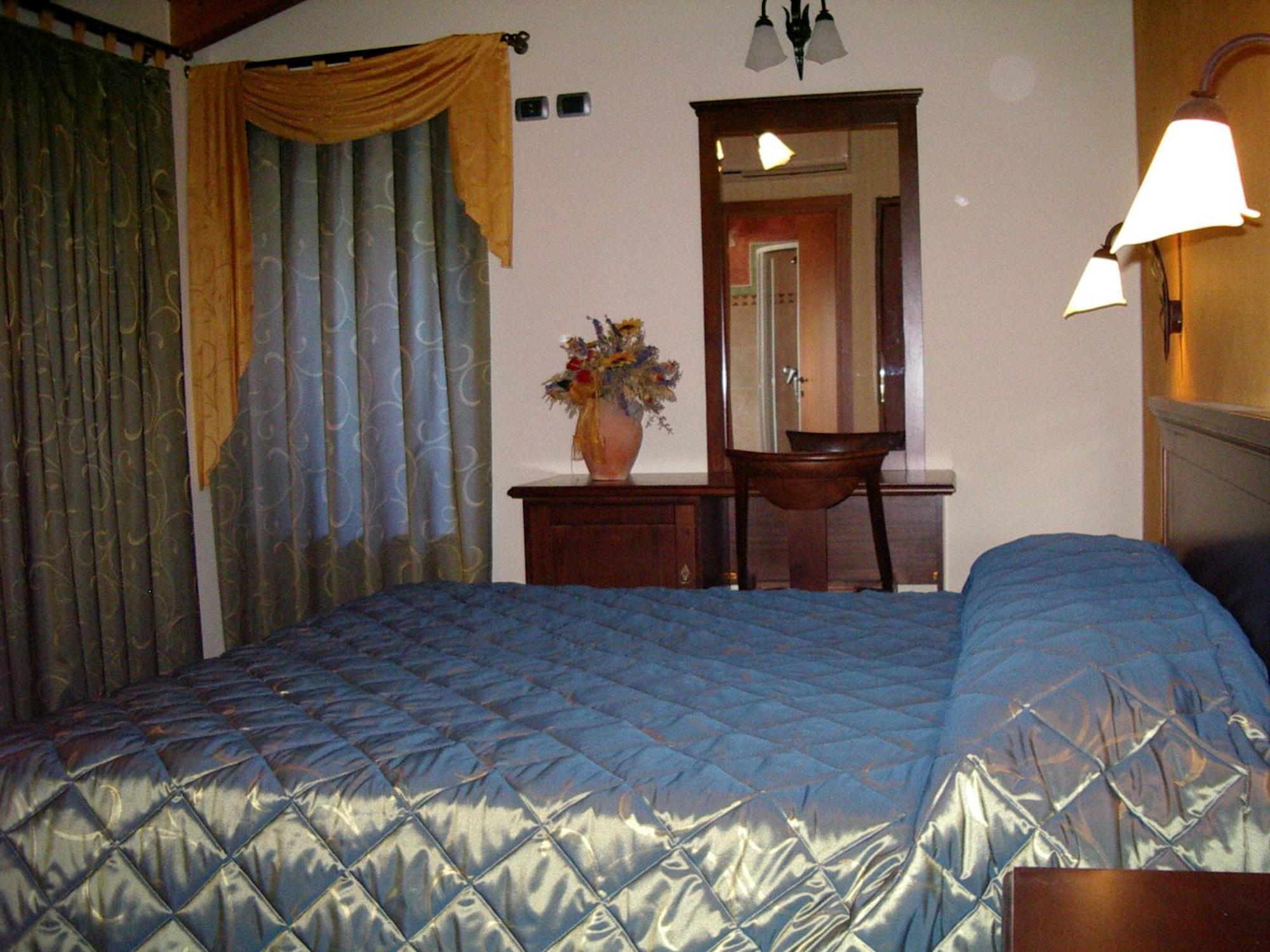 Ca Del Ponte Villa กอสเตร์มาโน ภายนอก รูปภาพ
